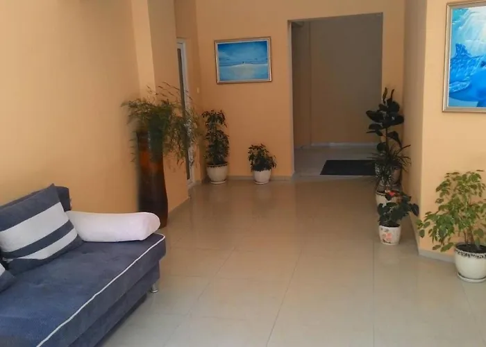 мила 2 Приморско